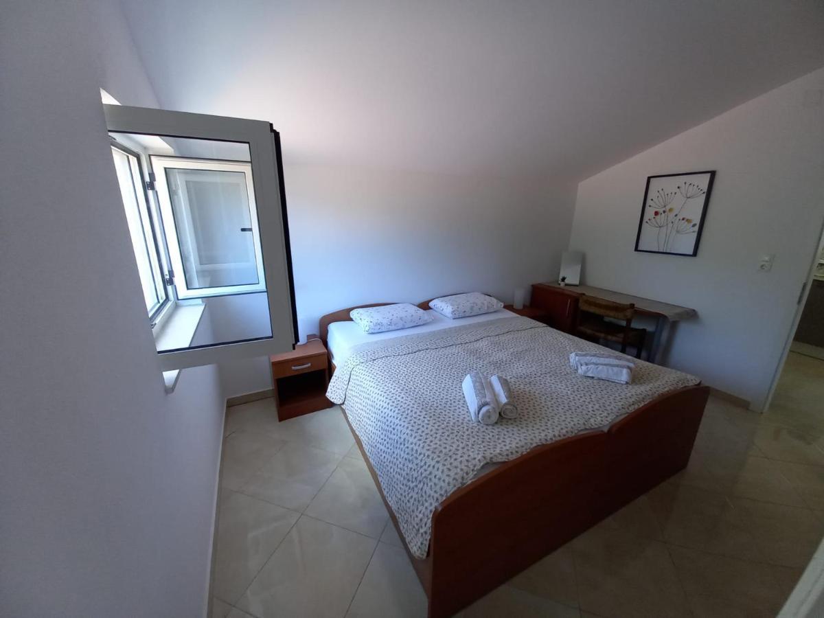 Apartman Marina Sa Parkingom Jelsa  Bagian luar foto