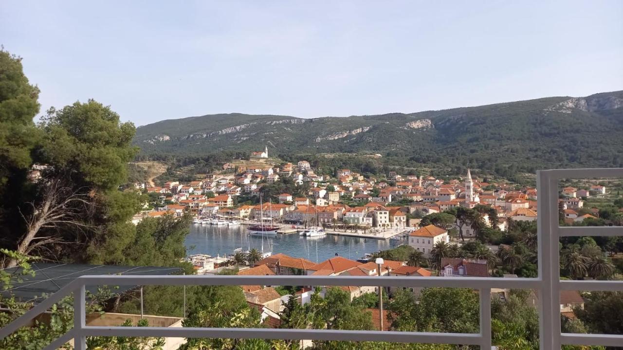 Apartman Marina Sa Parkingom Jelsa  Bagian luar foto