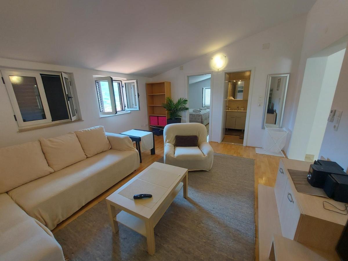 Apartman Marina Sa Parkingom Jelsa  Bagian luar foto