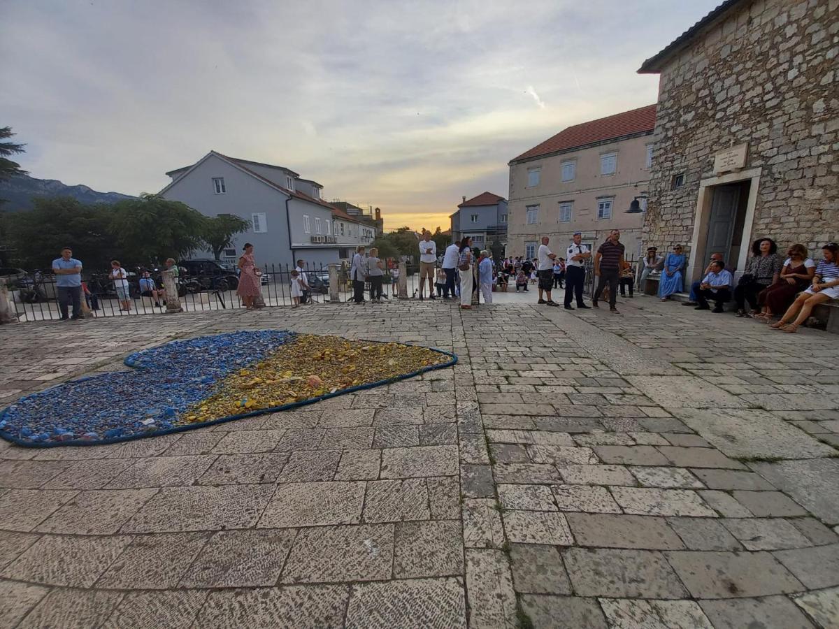 Apartman Marina Sa Parkingom Jelsa  Bagian luar foto